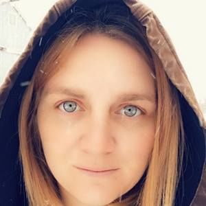 Meet your Posher, Leah